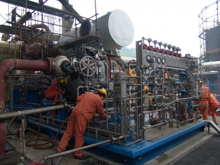 美國AC螺桿壓縮機組安裝